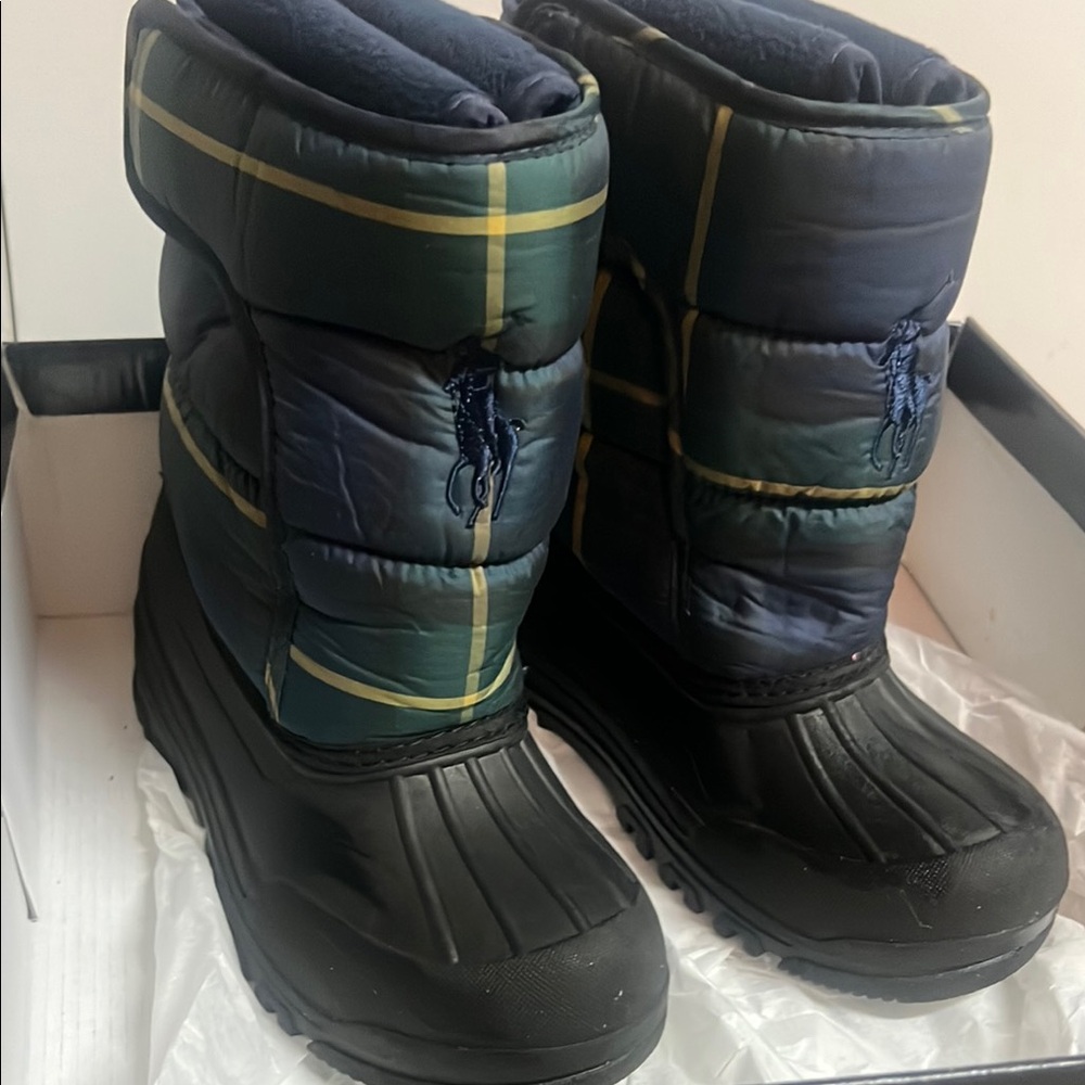 Ralph Lauren Winter Boots with Black Soles